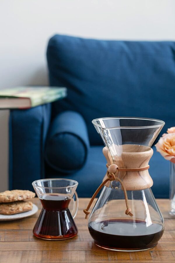 Chemex Pour-Over Glass Coffeemaker - Classic Series - 8-Cup - Exclusive Packaging - Image 7
