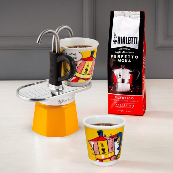 Bialetti - Mini Express Lichtenstein: Moka Set includes Coffee Maker 2-Cup (2.8 Oz) + 2 shot glasses, Yellow, Aluminium - Image 2